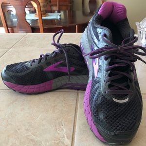 Brooks Ariel ‘16 Shoes